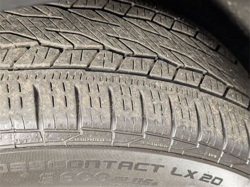 Certified 2023 Chevrolet Traverse High Country w/ LPO, Floor Liner Package image 9