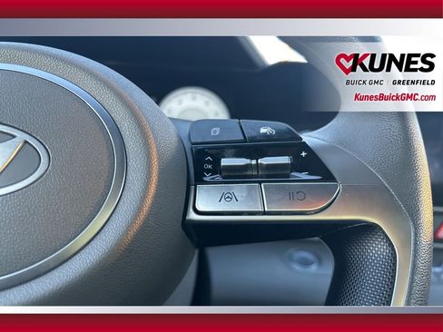 Used 2024 Hyundai Elantra SEL image 20