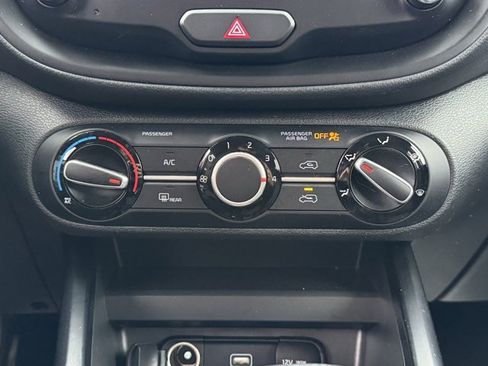 Used 2021 Kia Soul LX image 11