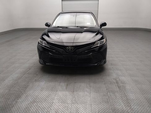 Used 2018 Toyota Camry LE FWD image 15