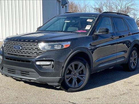 Certified 2023 Ford Explorer XLT w/ Equipment Group 202A image 2