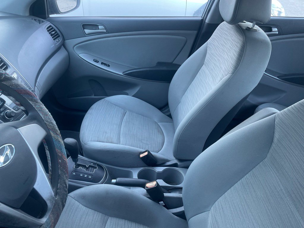 Used 2015 Hyundai Accent GLS FWD image 10