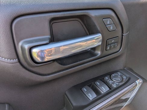 Used 2022 Chevrolet Silverado 2500 LTZ w/ LTZ Plus Package AWD/4WD image 12