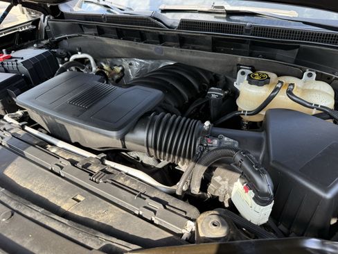 Used 2023 GMC Yukon SLT RWD image 35