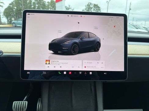 Used 2022 Tesla Model Y Performance image 22