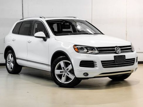 Used 2014 Volkswagen Touareg VR6 AWD/4WD image 9