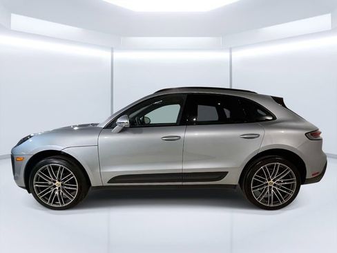 Used 2026 Porsche Macan AWD/4WD image 4