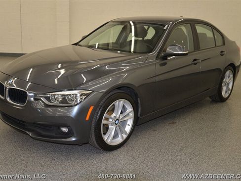 Used 2018 BMW 320i Sedan image 2