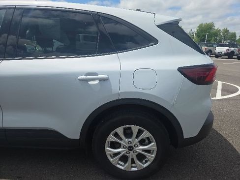 Certified 2025 Ford Escape Active AWD/4WD image 11