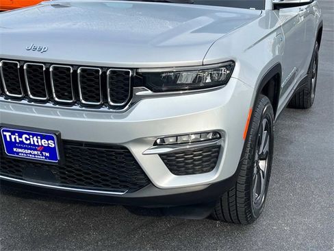 Used 2023 Jeep Grand Cherokee 4WD 4xe image 10