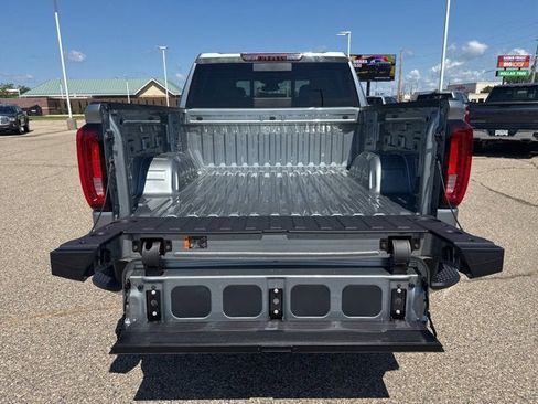 New 2026 GMC Sierra 1500 SLT w/ SLT Convenience Package image 8