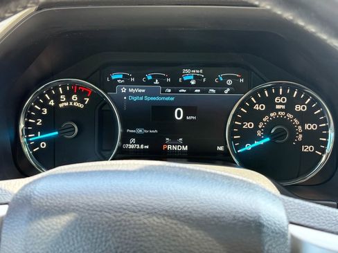 Used 2018 Ford F150 Lariat w/ Equipment Group 502A Luxury AWD/4WD image 25