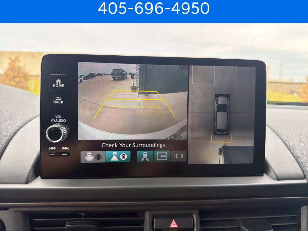 Used 2025 Honda Pilot TrailSport image 32