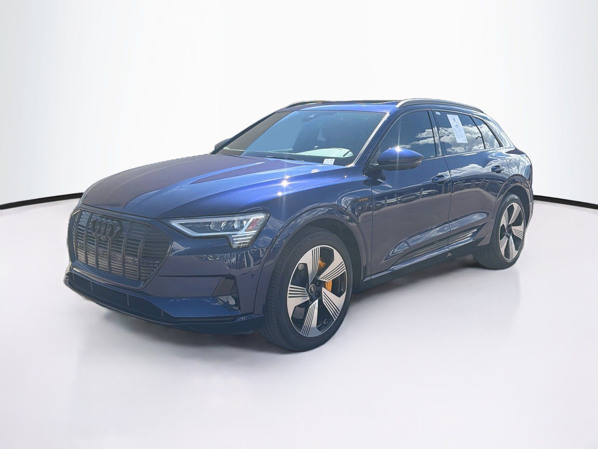 Used 2022 Audi e-tron Premium Plus AWD/4WD image 3