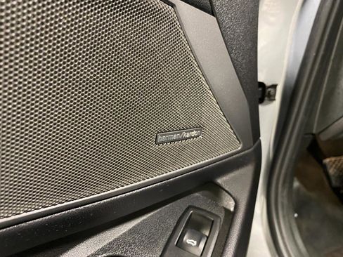 Used 2023 BMW 330i xDrive Sedan w/ Premium Package image 17