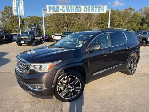 Used 2019 GMC Acadia Denali w/ Technology Package image 2