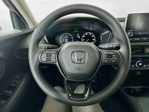 Used 2025 Honda HR-V LX image 11