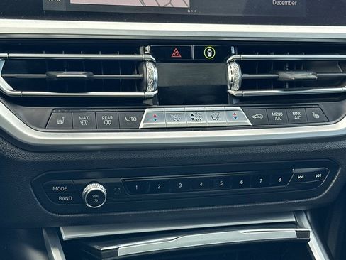 Used 2019 BMW 330i Sedan w/ Driving Assistance Package image 20