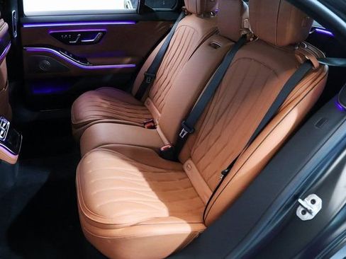 Used 2024 Mercedes-Benz S 63 AMG S w/ Carbon Fiber Exterior Package image 17
