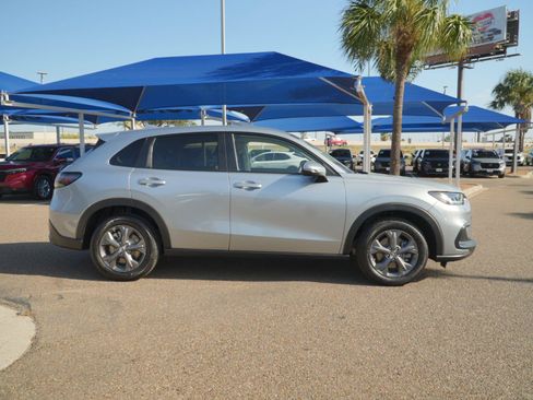 Used 2027 Honda HR-V LX image 8