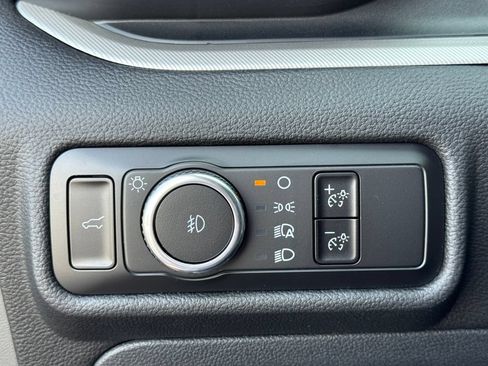Used 2023 Ford Explorer XLT w/ Equipment Group 202A AWD/4WD image 20