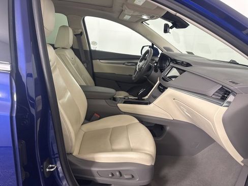 Used 2023 Cadillac XT5 Premium Luxury w/ Technology Package image 12