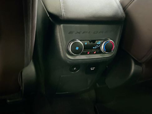 Used 2025 Ford Explorer Platinum w/ LUX Leather Package image 29