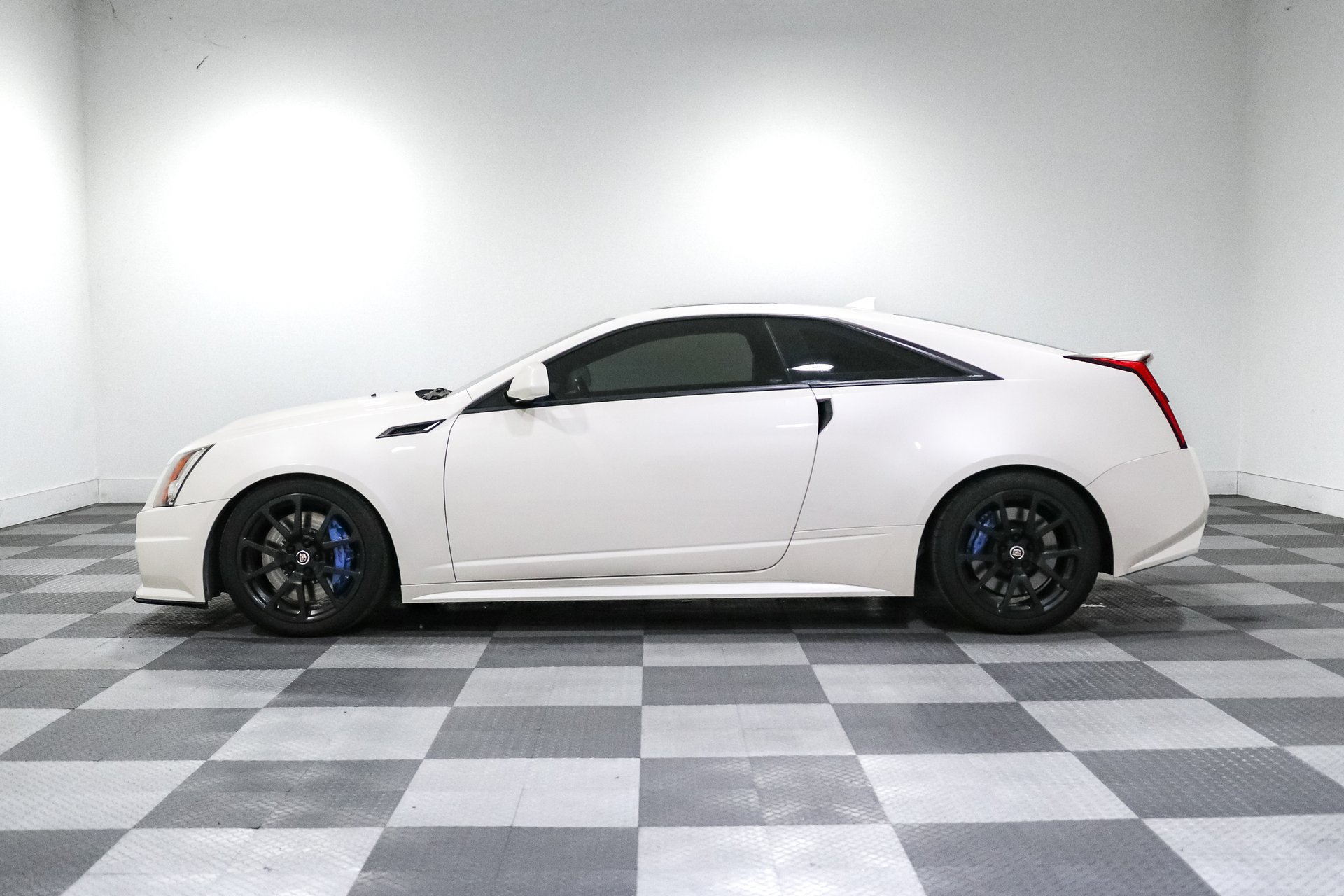 Used 2011 Cadillac CTS V RWD image 4
