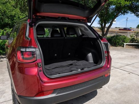 Used 2022 Jeep Compass Limited image 64