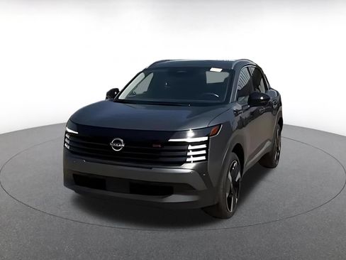 Used 2026 Nissan Kicks SR FWD image 7
