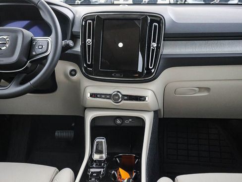 New 2026 Volvo XC40 B5 Plus w/ Protection Package Premier image 23