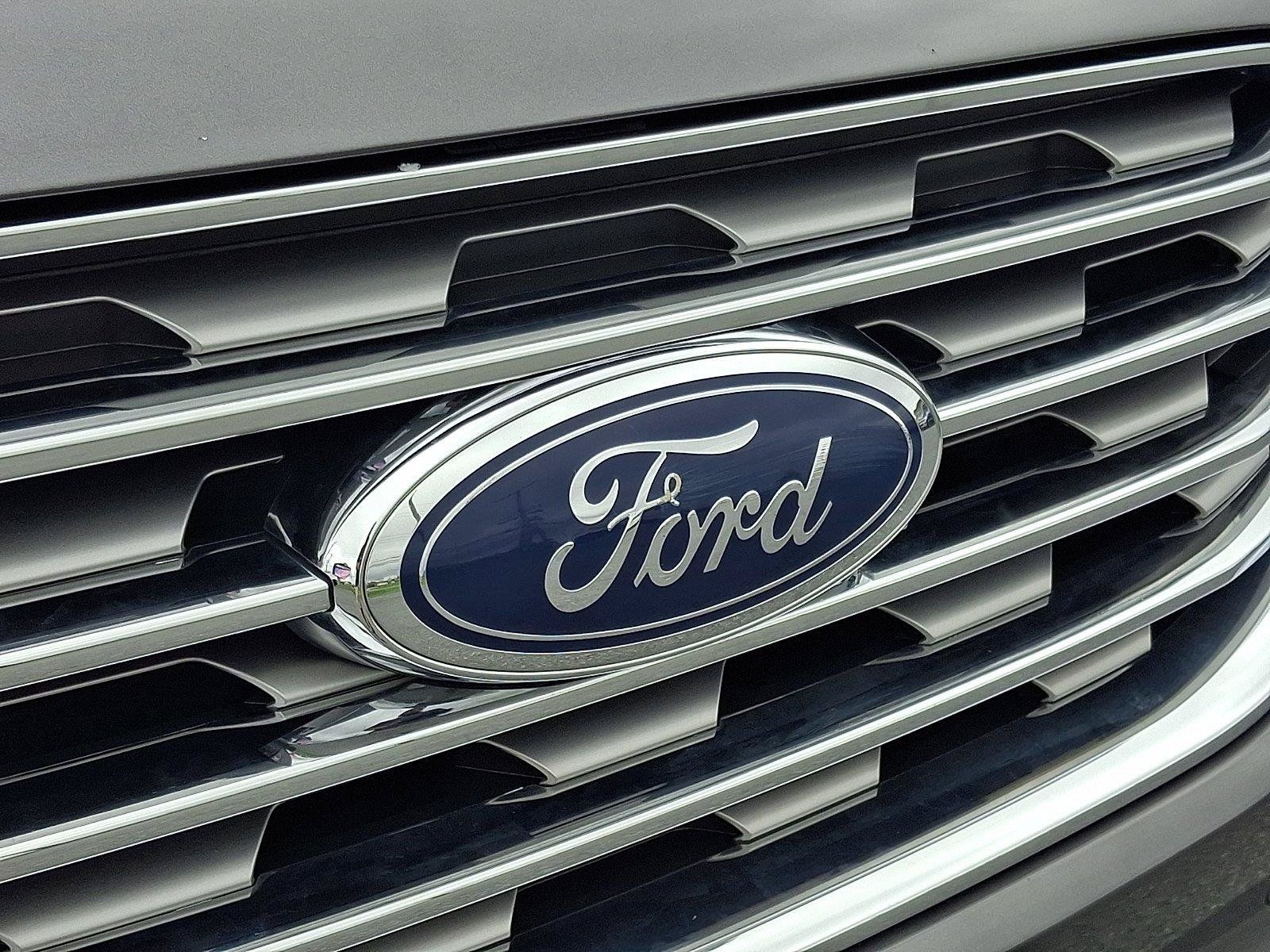 Used 2024 Ford Edge Titanium AWD/4WD image 29