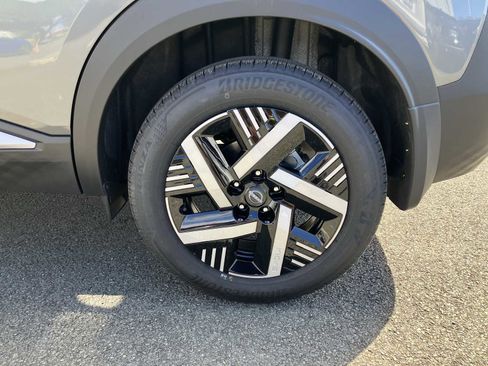 New 2026 Nissan Kicks SV image 5