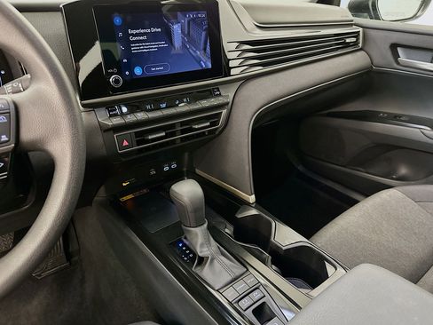 Used 2025 Toyota Camry LE image 26