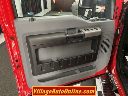 Used 2016 Ford F350 XLT w/ XLT Premium Package image 18