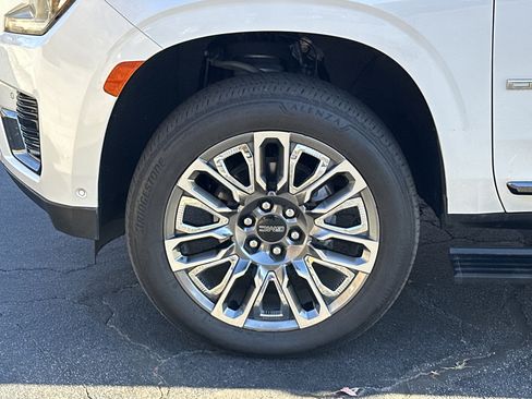 Certified 2023 GMC Yukon XL Denali Ultimate image 11