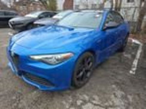 Used 2023 Alfa Romeo Giulia Veloce image 15