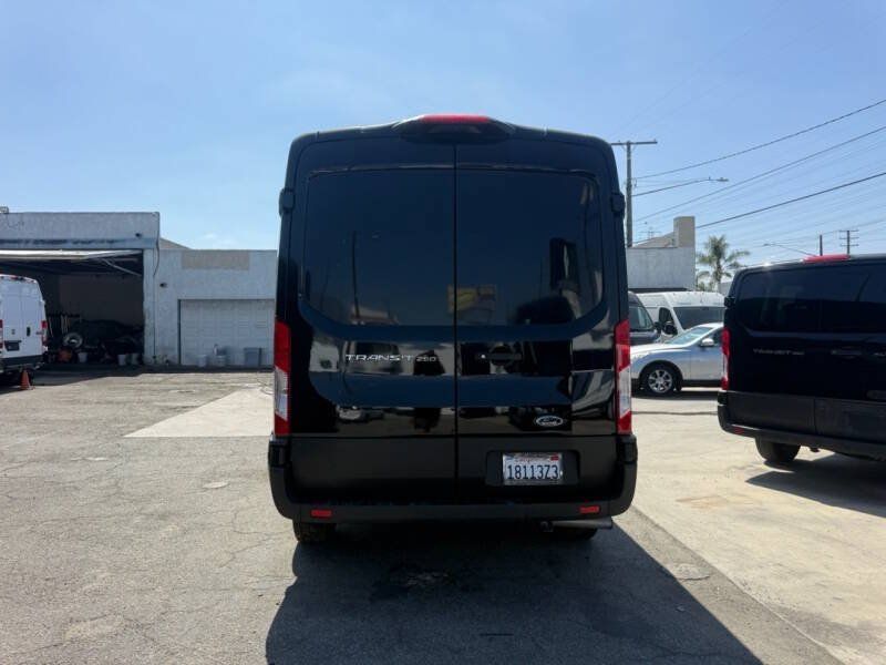 Used 2025 Ford Transit 250 148 Medium Roof RWD image 6