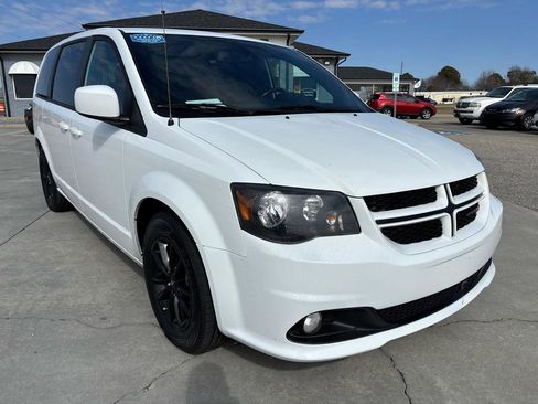 Used 2020 Dodge Grand Caravan GT image 2