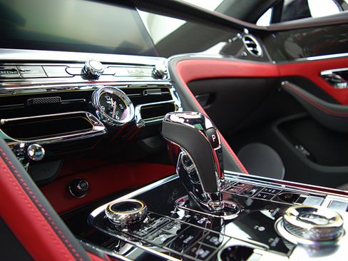 Certified 2023 Bentley Flying Spur S V8 image 38