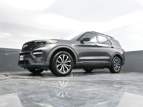 Used 2020 Ford Explorer ST image 49