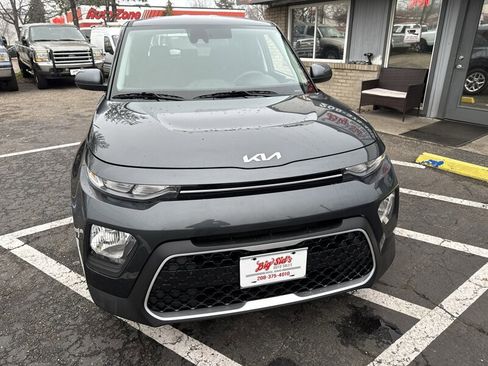 Used 2022 Kia Soul LX w/ Technology Package image 11