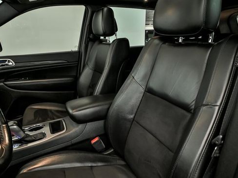 Used 2020 Jeep Grand Cherokee Altitude image 12