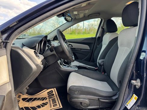 Used 2011 Chevrolet Cruze LS w/ Connectivity Package FWD image 15