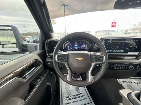 Used 2025 Chevrolet Silverado 2500 LT w/ Z71 Chrome Sport Edition image 14