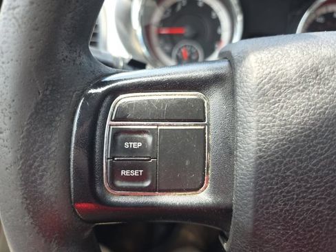 Used 2016 Dodge Grand Caravan SXT FWD image 16