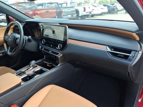 Used 2024 Lexus RX 350 Premium image 5