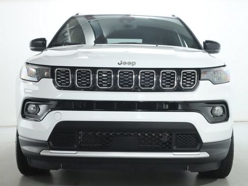 Used 2025 Jeep Compass Limited AWD/4WD image 6