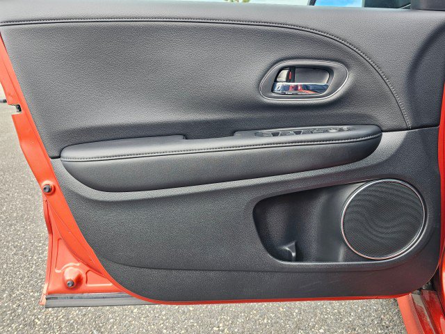 Used 2020 Honda HR-V Touring image 26