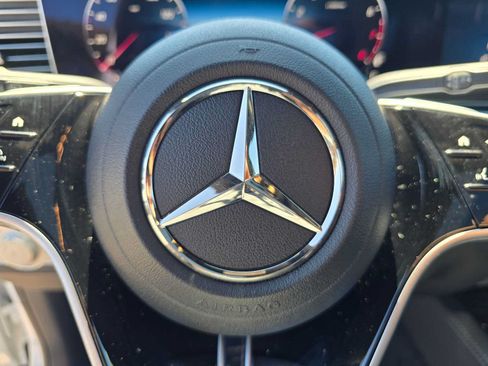 Used 2024 Mercedes-Benz GLE 350 4MATIC image 24